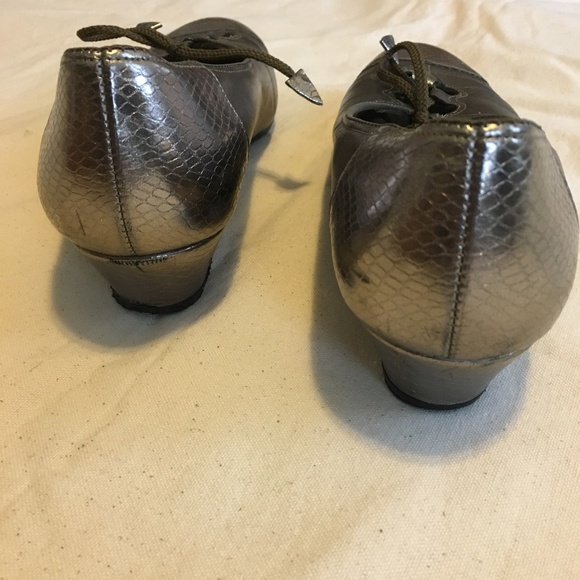 Mod metallic low heeled flats with laces - Picture 3 of 5